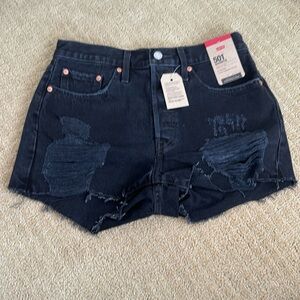 NEW WITH TAGS Black Levi high rise shorts